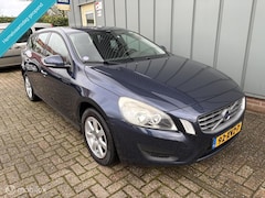 Volvo V60 - 1.6 T3 Kinetic