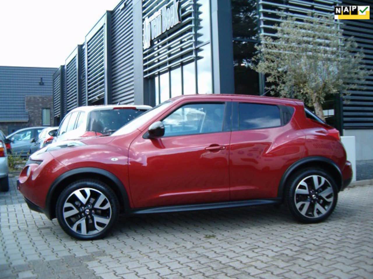 Nissan Juke - 1.6 Connect Edition + trekhaak - AutoWereld.nl