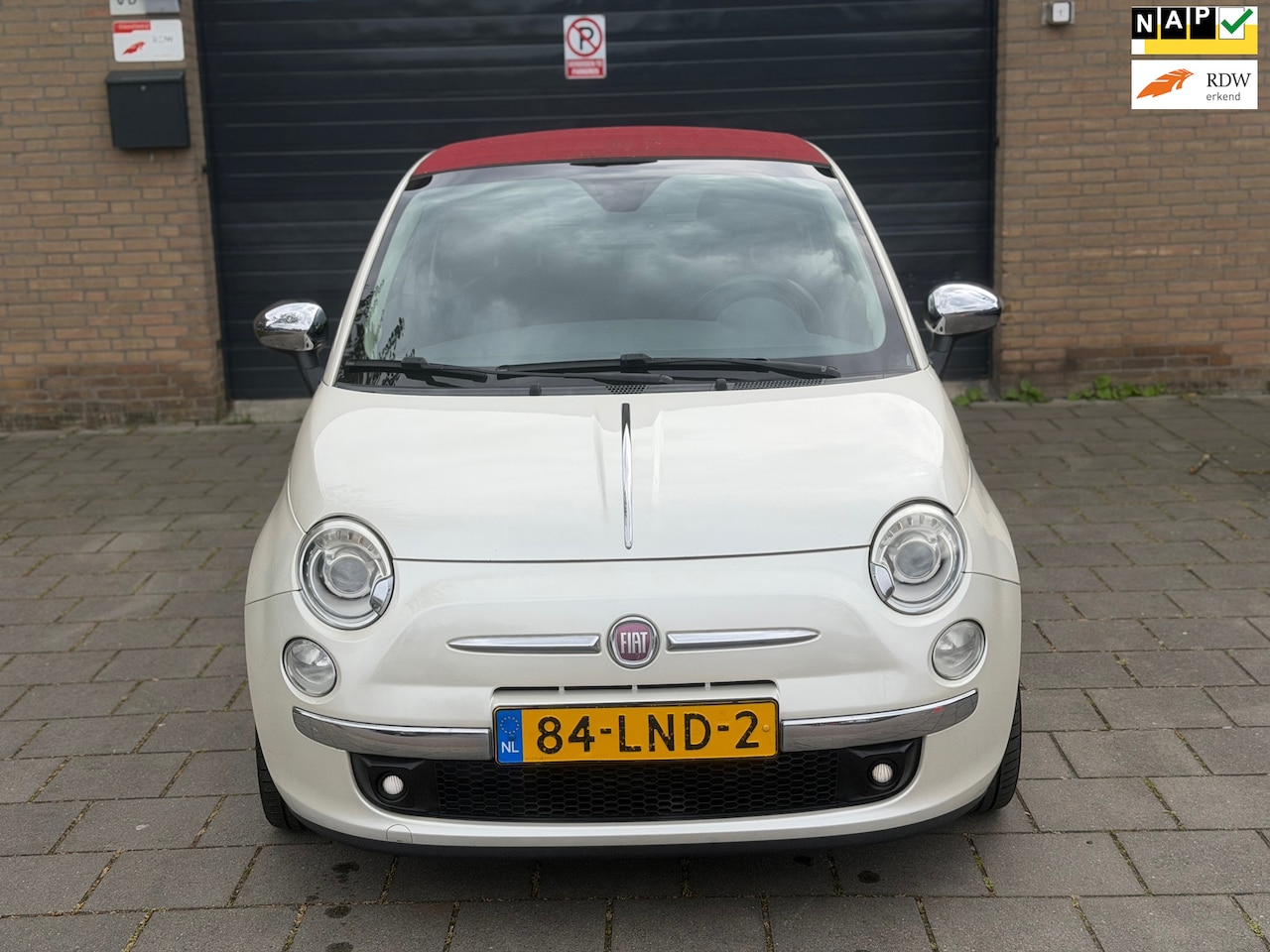 Fiat 500 C - 1.2 Rock Automaat cabrio Leder Clima PDC Apk rijdt super - AutoWereld.nl