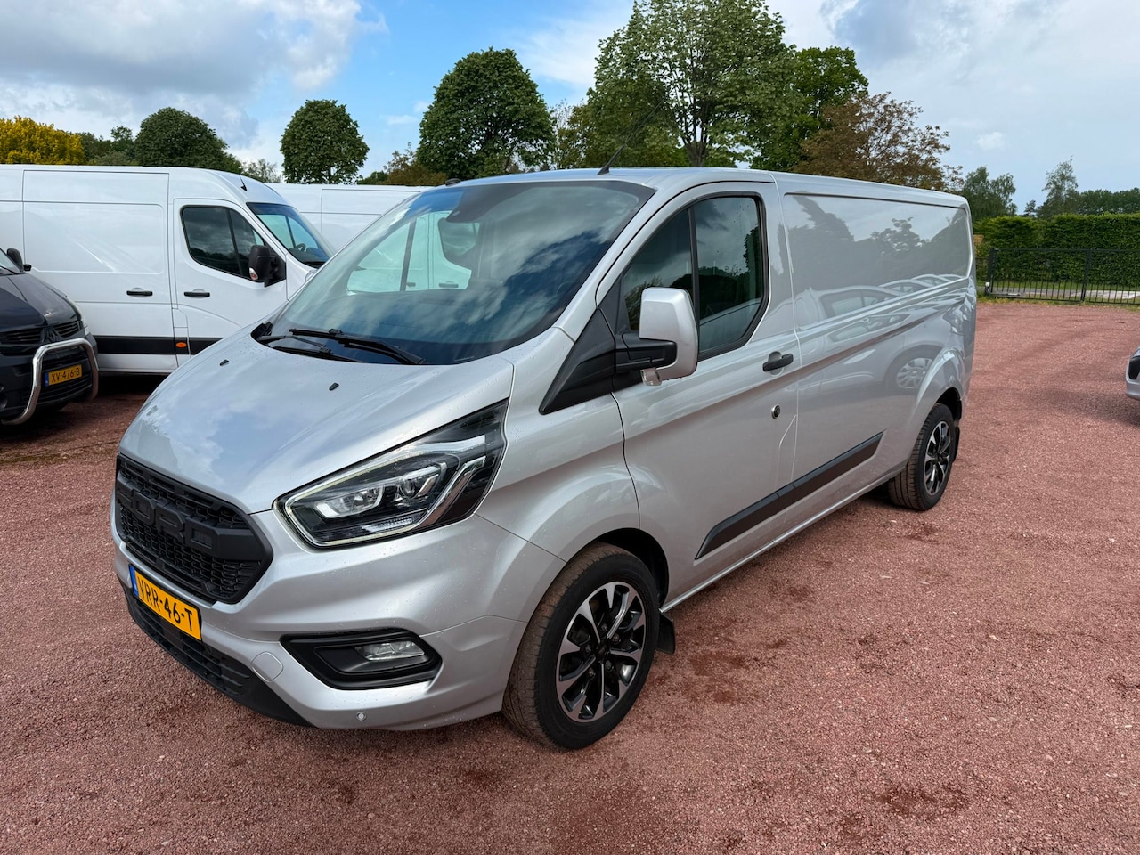 Ford Transit Custom - 320 2.0 TDCI L2H1 2800Kg Trekgewicht - AutoWereld.nl