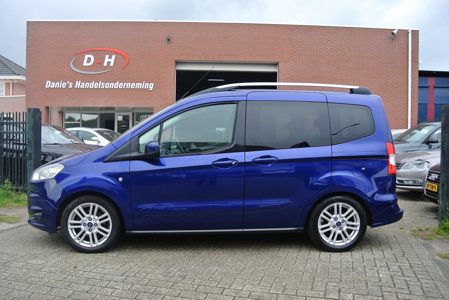 Ford Tourneo Courier - 1.0 Titanium airco nieuwe apk inruil mogelijk nap - AutoWereld.nl
