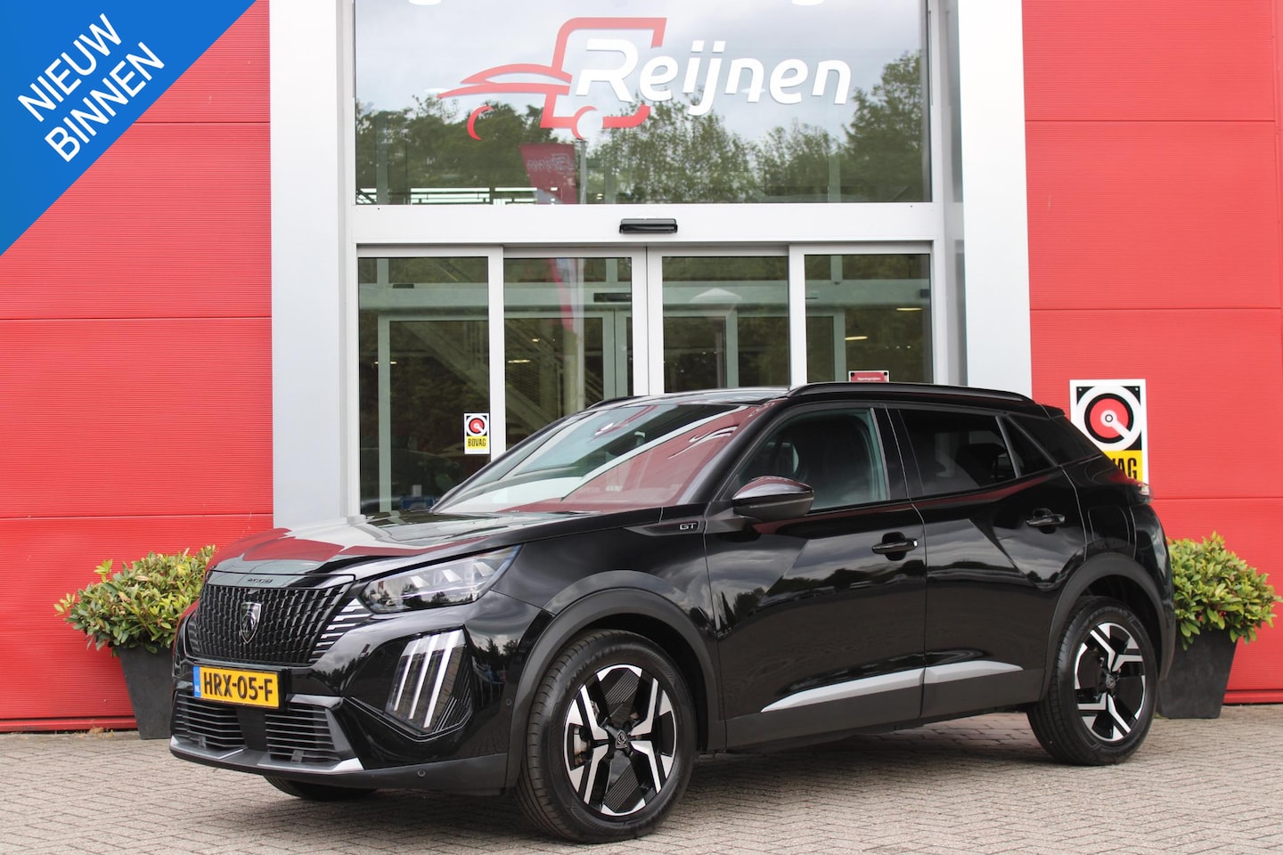 Peugeot 2008 - 1.2 Hybrid 145PK AUTOMAAT GT | ELEKTRISCH BEDIENBARE BESTUURDERSSTOEL | NAVIGATIE | FULL L - AutoWereld.nl