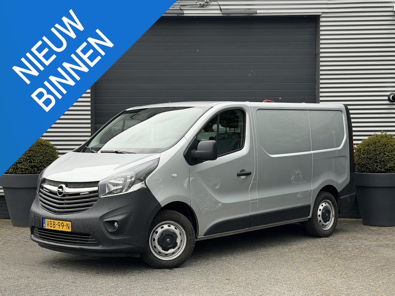Opel Vivaro - 1.6 CDTI L1H1 Sport EcoFlex | Navigatie | Camera | Trekhaak | DAB | Cruise Control | - AutoWereld.nl