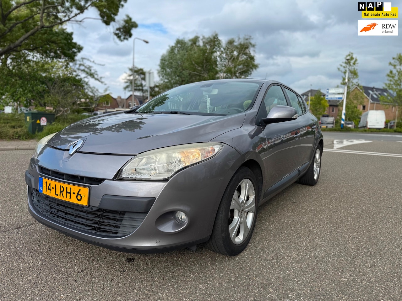 Renault Mégane - 1.4 TCe Expression / airco / cruise.control / pdc / navi / lmv / nap... - AutoWereld.nl