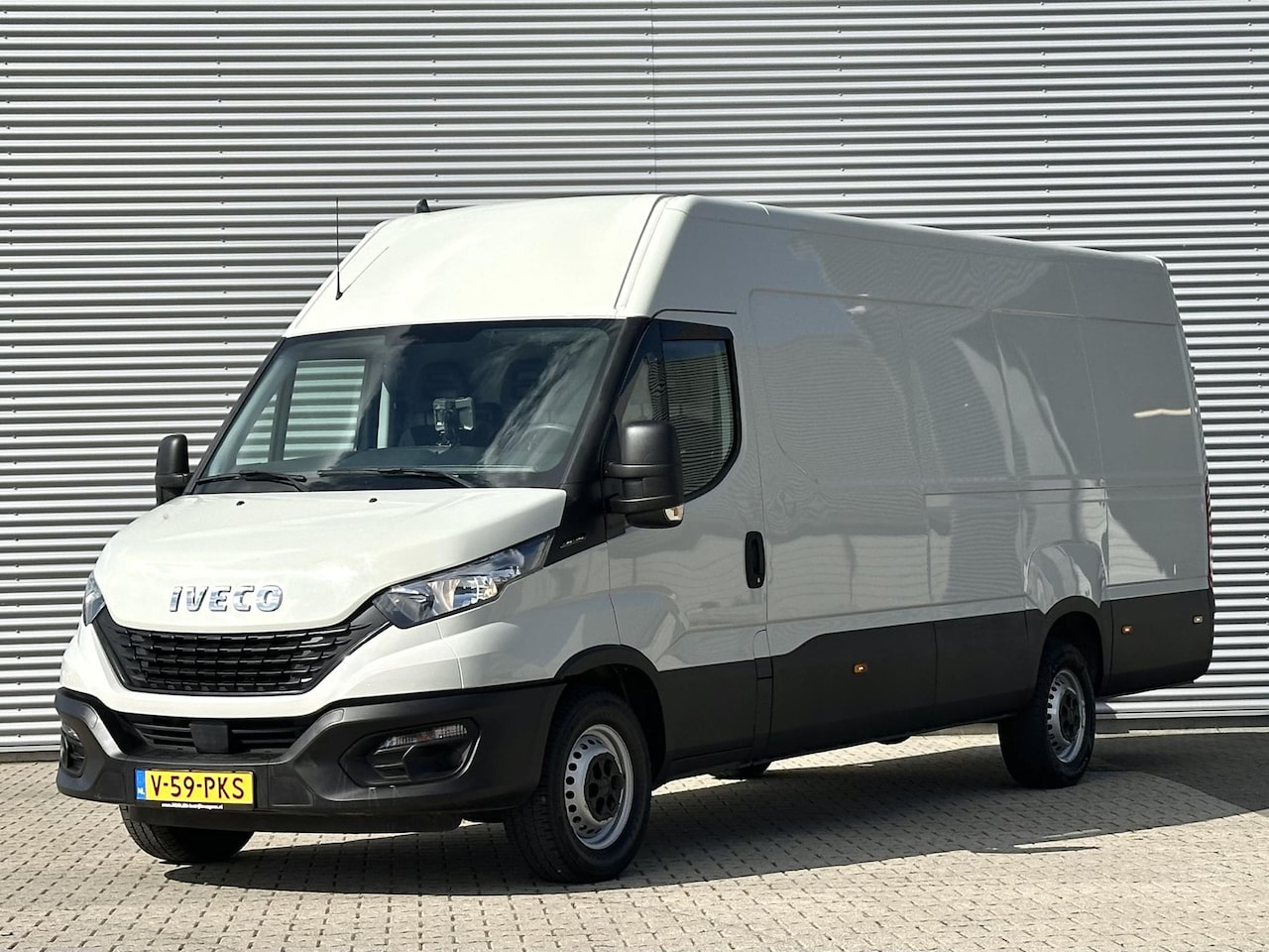 Iveco Daily - 35S14V 2.3 410L L4 H2 SUPER LANG - AutoWereld.nl