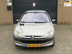 Peugeot 206 - 1.4 Gentry Automaat Apk Clima trekhaak