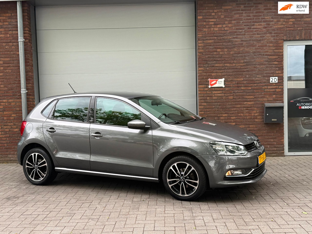 Volkswagen Polo - 1.2 TSI Comfortline Business R|CRUISE|NIEUWE APK - AutoWereld.nl