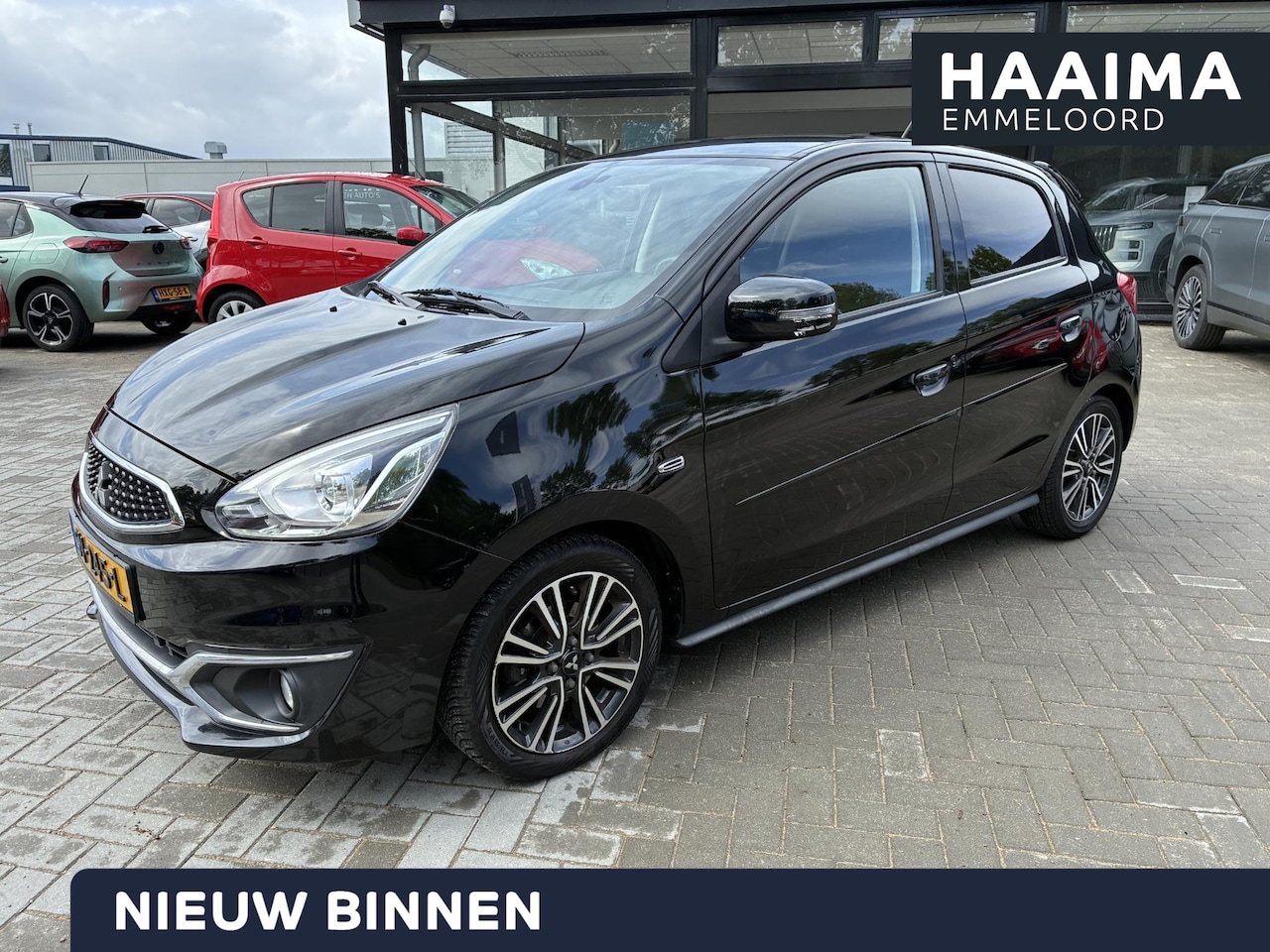 Mitsubishi Space Star - 1.2 Instyle | Climate control | Navigatie | Cruise control | Elektrisch Pakket | Apple Car - AutoWereld.nl
