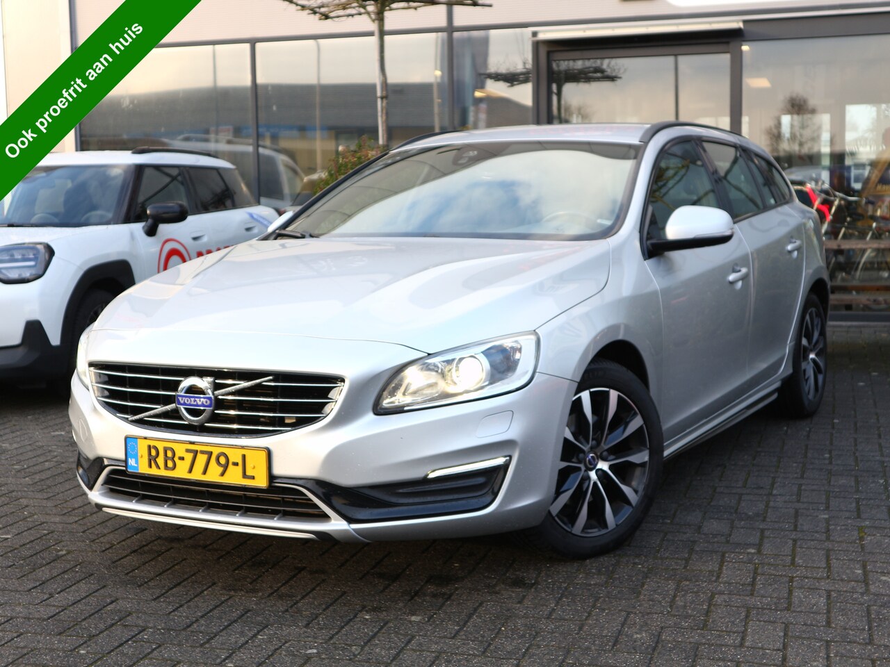 Volvo V60 - 2.0 T3 Polar+ Dynamic NAVI CLIMA - AutoWereld.nl