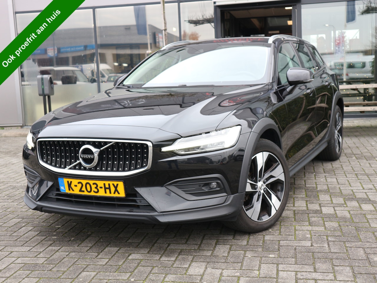 Volvo V60 Cross Country - 2.0 B5 AWD Pro NAVI ADAP CRUISE - AutoWereld.nl