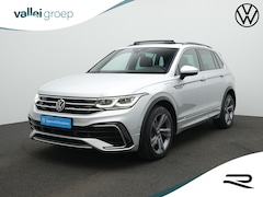 Volkswagen Tiguan - 1.4 TSI eHybrid 245 pk R-Line | Panoramadak | IQ Light | Achteruitrijcamera | Adaptive Cru