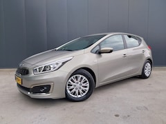 Kia Cee'd - 1.0 T-GDi Navigator NAVI CAMERA AIRCO TREKHAAK