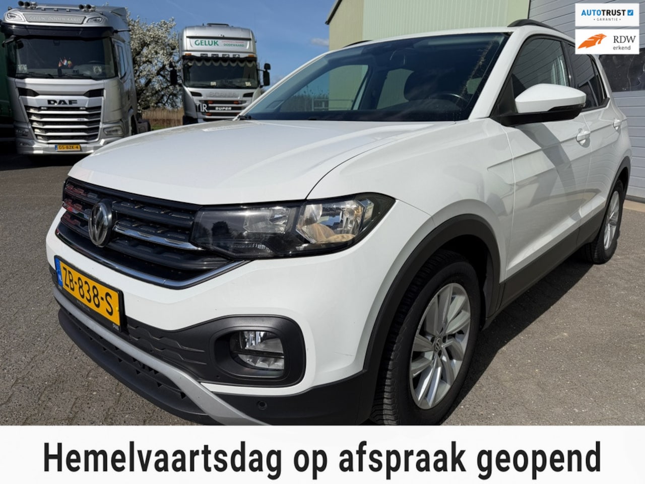 Volkswagen T-Cross - 1.0 TSI Life Trekhaak Airco - AutoWereld.nl