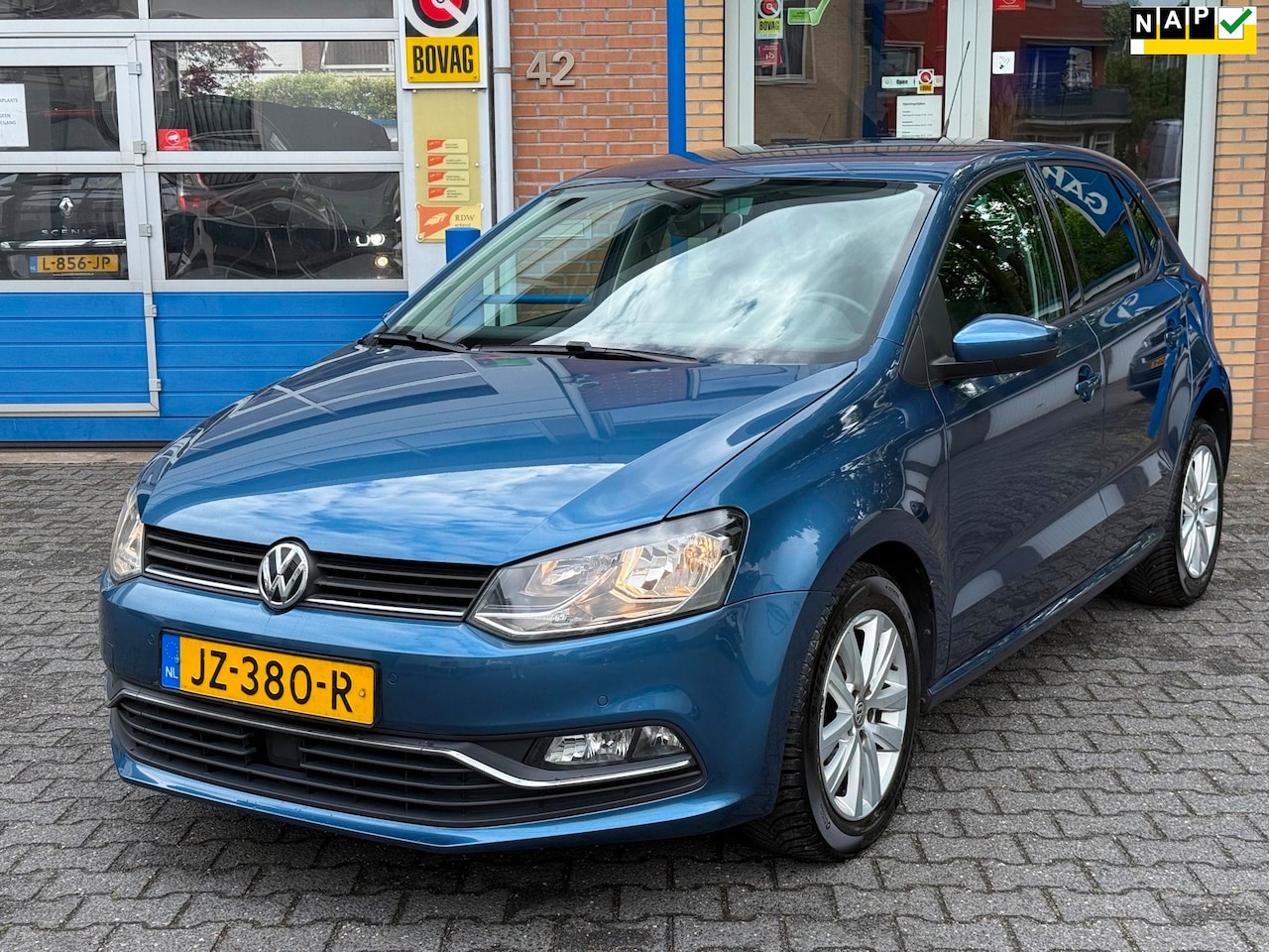 Volkswagen Polo - 1.4 TDI Comfortline AUTOMAAT | Lage KM. stand NAP | Parkeersens. V+A+Camera | Apple CarPla - AutoWereld.nl