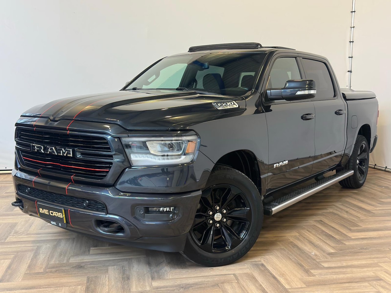 Dodge Ram 1500 - 5.7 V8 4x4 Crew Cab Big Horn|LPG|PANO|SPORTUITLAAT| - AutoWereld.nl