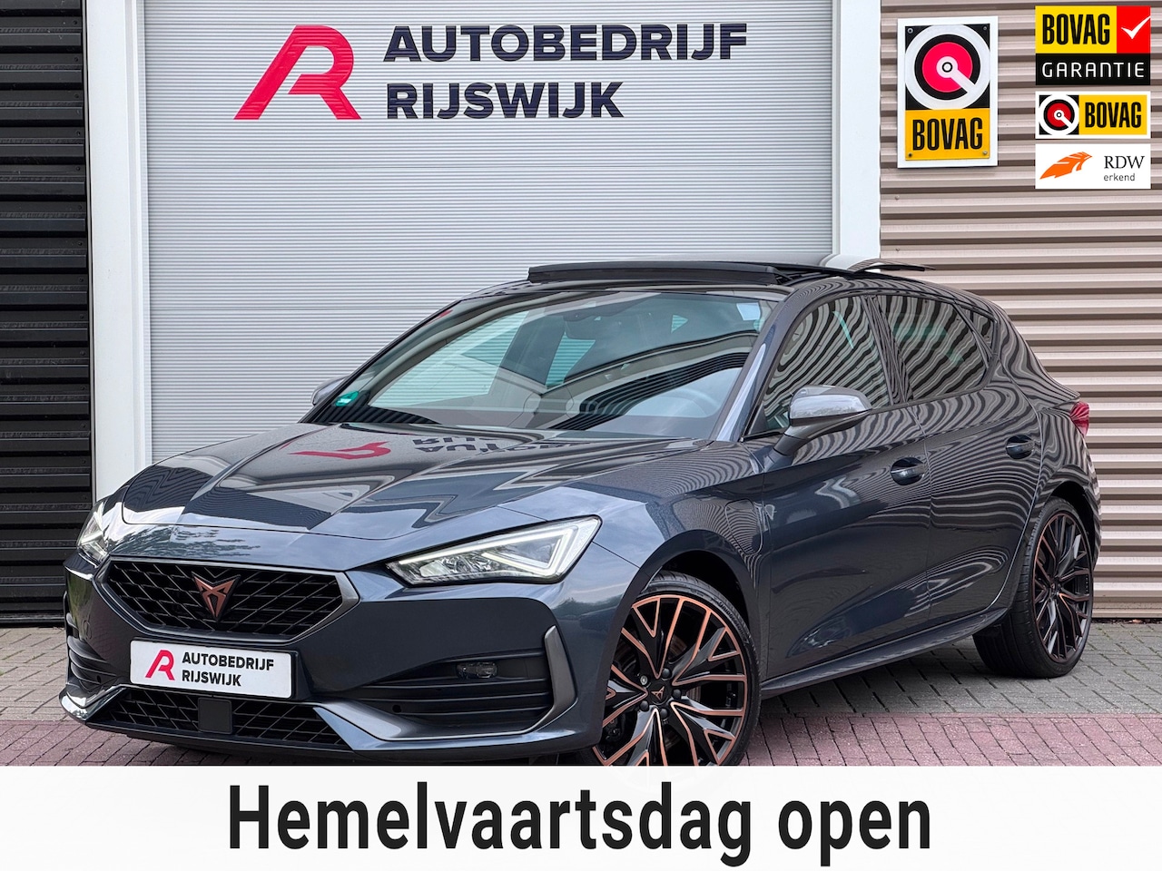 CUPRA Leon - 1.4 e-Hybrid VZ Pano/Keyless/Dodehoek - AutoWereld.nl