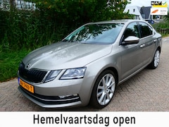 Skoda Octavia - 1.0 TSI 116pk Style Automaat 2e eig. Navi PDC Xenon Historie