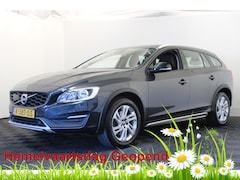 Volvo V60 Cross Country - 2.0 D3 Momentum |Stoelverwarming| *Hemelvaart open
