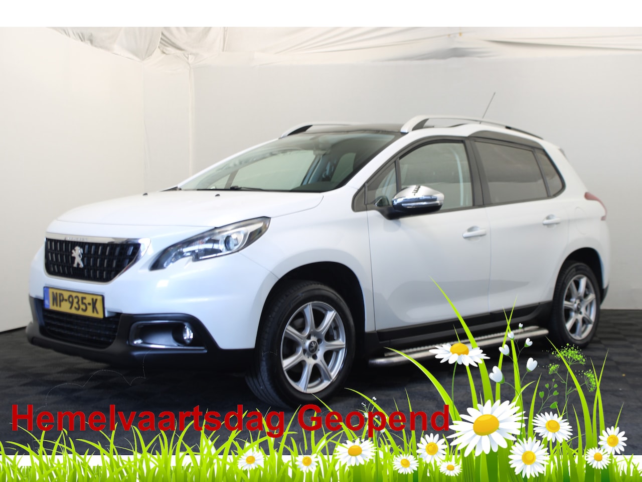 Peugeot 2008 - 1.2 PureTech Blue Lion |Pano|Navi|Trekhaak| - AutoWereld.nl