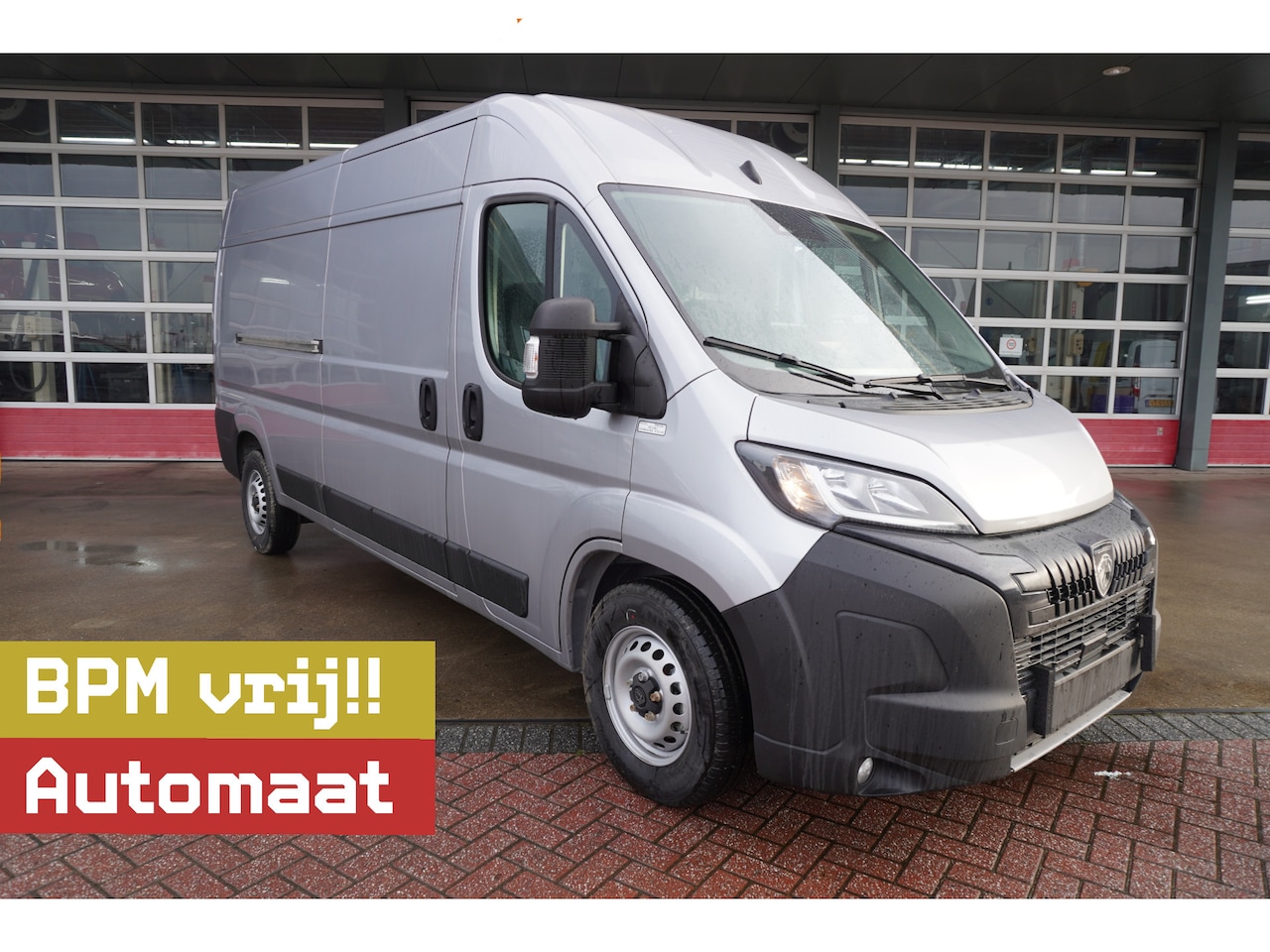 Peugeot Boxer - 2.2 BlueHDi 180PK S&S L3H2 3.5t Zwaar Automaat Nr. V039 | Airco | Cruise | Navi | Camera - AutoWereld.nl