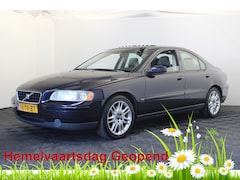 Volvo S60 - 2.0T Momentum |Pano|Trekhaak| *Hemelvaart open