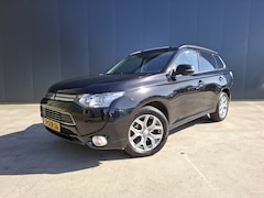 Mitsubishi Outlander - 2.0 PHEV instyle TREKHAAK CAMERA OPEN DAK CRUISE NAVI XENON ECC