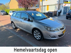 Opel Astra Sports Tourer - Navigatie / Nieuw APK / Airco / parkeersensoren achter