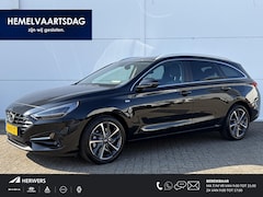 Hyundai i30 Wagon - 1.5 T-GDi MHEV Premium / Stoelverwarming en Stoelverkoeling / Apple Carplay/Android Auto /