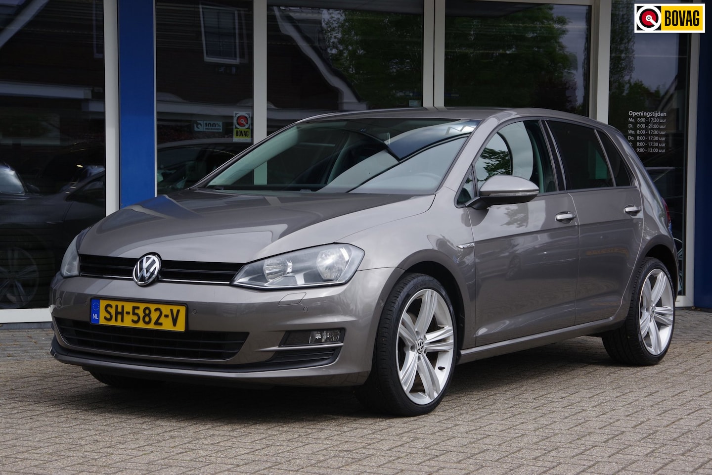 Volkswagen Golf - 1.4 TSI Highline DSG Trekhaak Stoelverwarming Parkeersensoren - AutoWereld.nl