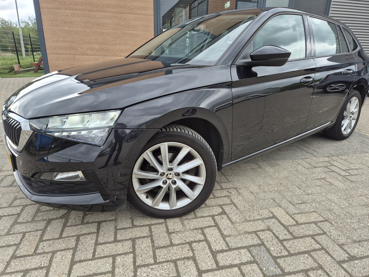 Skoda Scala - 1.0 TSI Ambition dsg virtiul cockpit 18 inch 110pk - AutoWereld.nl