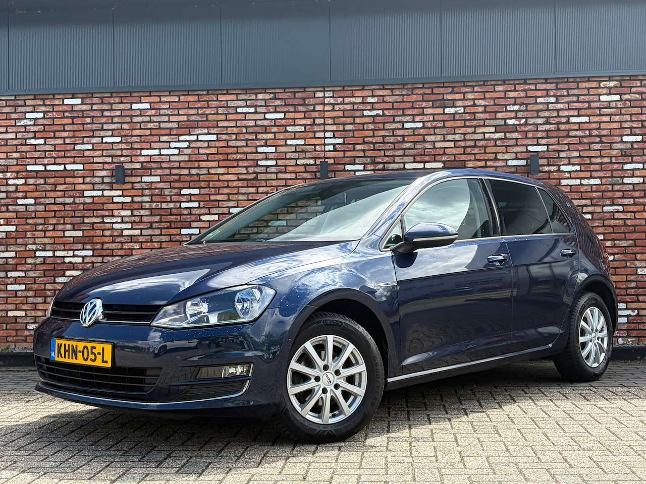 Volkswagen Golf - 1.4 TSI Business Edition Lounge Trekhaak Nav/Cruise Stoelverw Pdc Voll.Onderhouden! - AutoWereld.nl