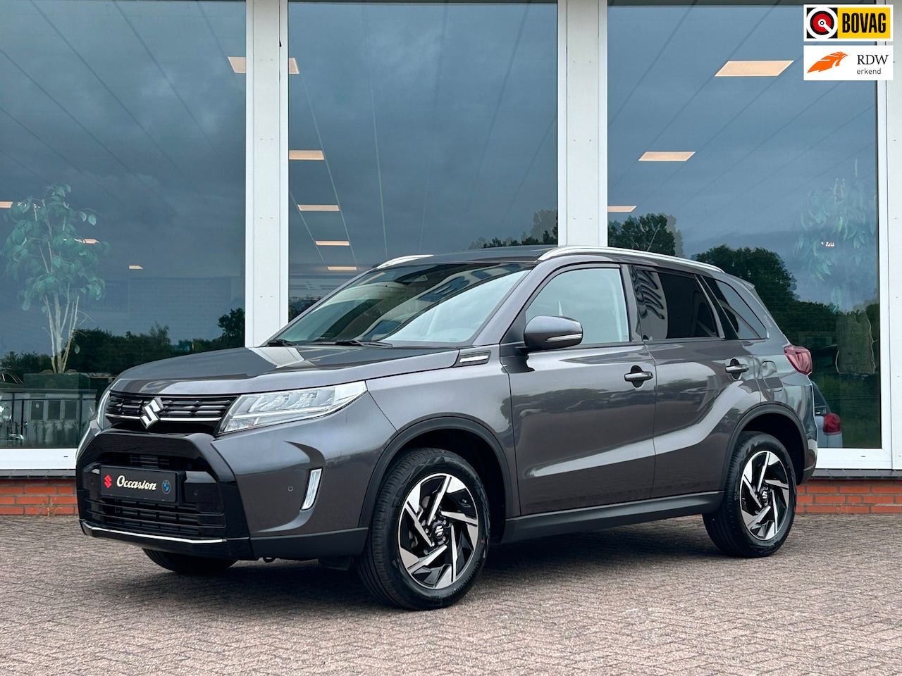 Suzuki Vitara - 1.4 Boosterjet Style Smart Hybrid - Panorama - NAvi - PDC - Camera - AutoWereld.nl
