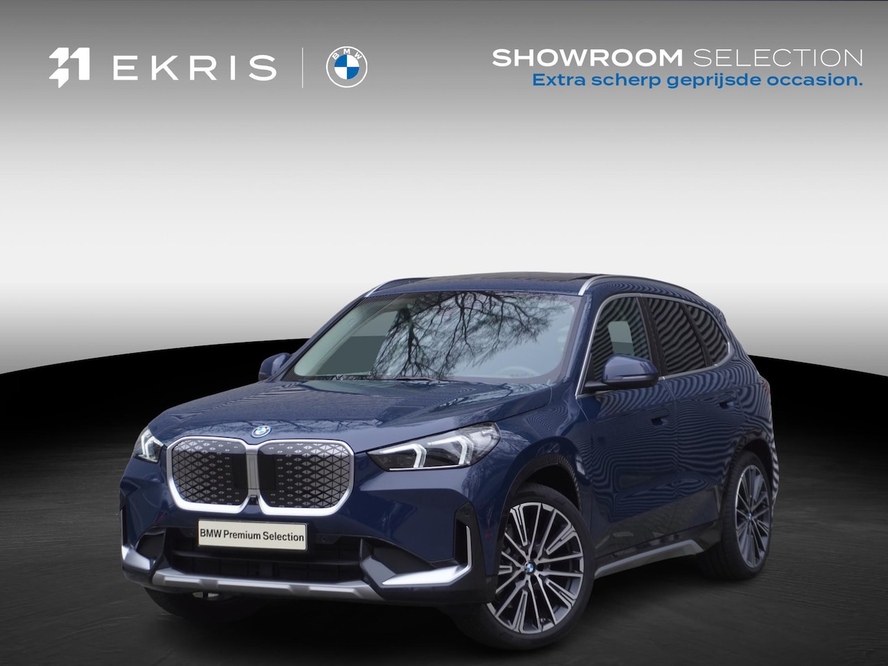 BMW iX1 - xDrive30 20 inch Multispaak | Trekhaak met elektrisch wegklapbare kogel | Glazen panoramad - AutoWereld.nl