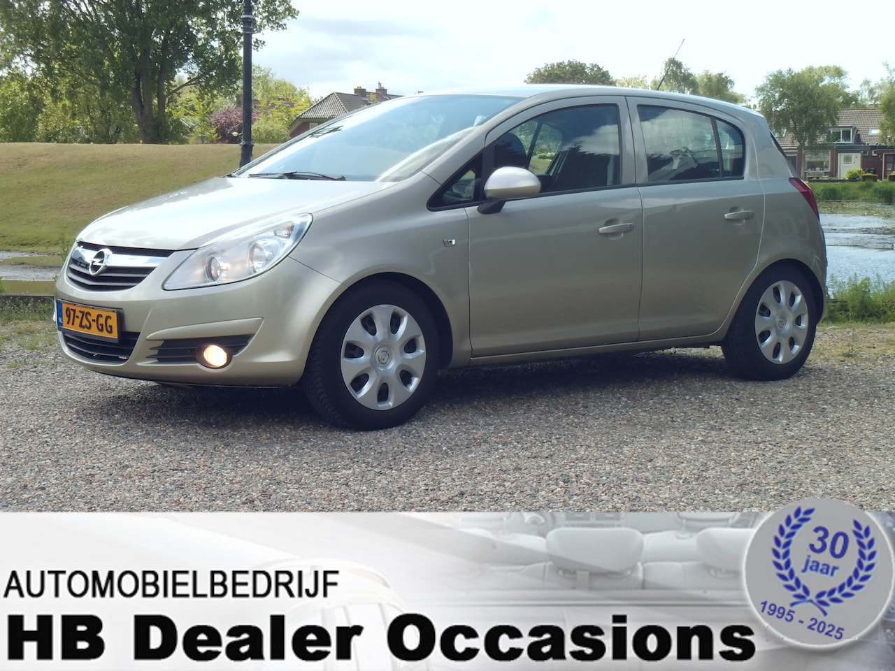 Opel Corsa - 1.2-16V Enjoy - Airco Hemelvaartsdag geopend van 09:00- tot 16:00 uur - AutoWereld.nl