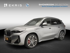 BMW X1 - xDrive25e M-Sportpakket / Trekhaak / Panoramadak / Head-up / Harman Kardon / LED / Getint