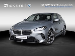 BMW 1-serie - 120 | M Sport | Achteruitrijcamera | Stoelverwarming | PDC | 18''