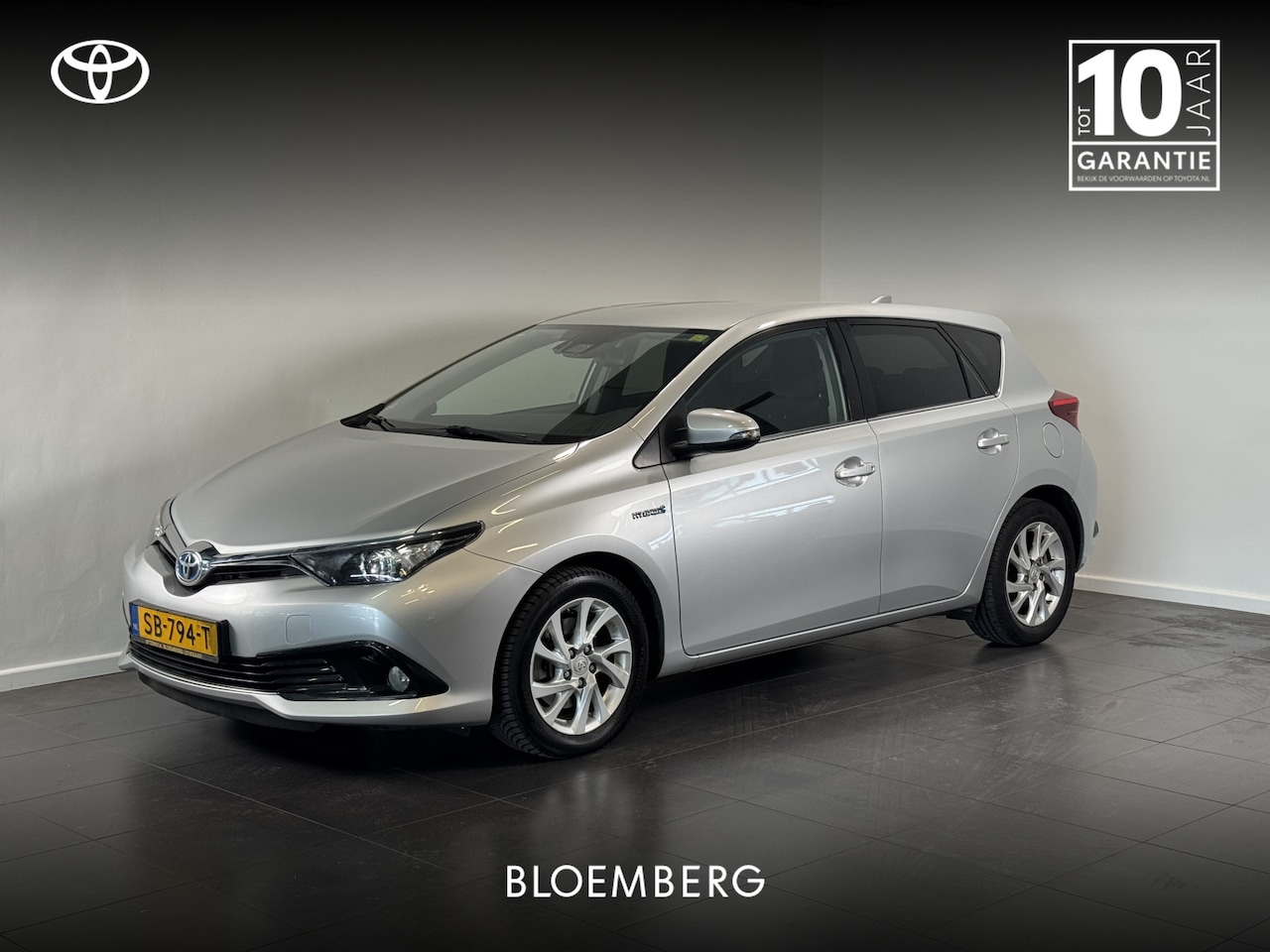 Toyota Auris - 1.8 Hybrid Dynamic | All season banden | - AutoWereld.nl