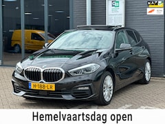 BMW 1-serie - 118i Executive Edition/PANO-DAK/NAVI/CARPLAY/LED/NL AUTO NAP