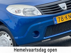 Dacia Sandero - 1.2 Laureate - Bleu Navy - Suuuuuper weinig kilometers