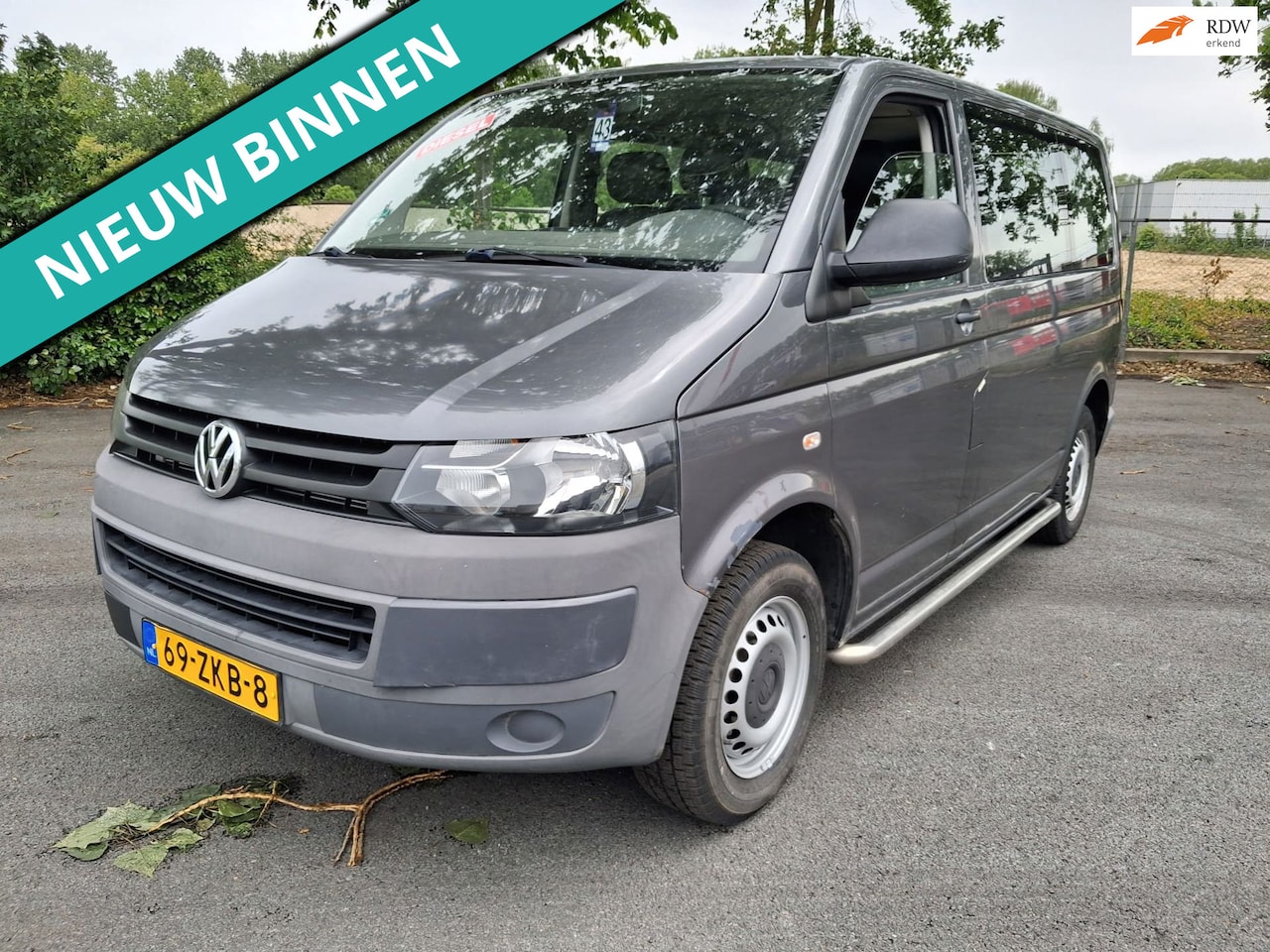 Volkswagen Transporter Kombi - 2.0 TDI L1H2 Trendline 9 PRSN UITVOERING MET AIRCO - AutoWereld.nl