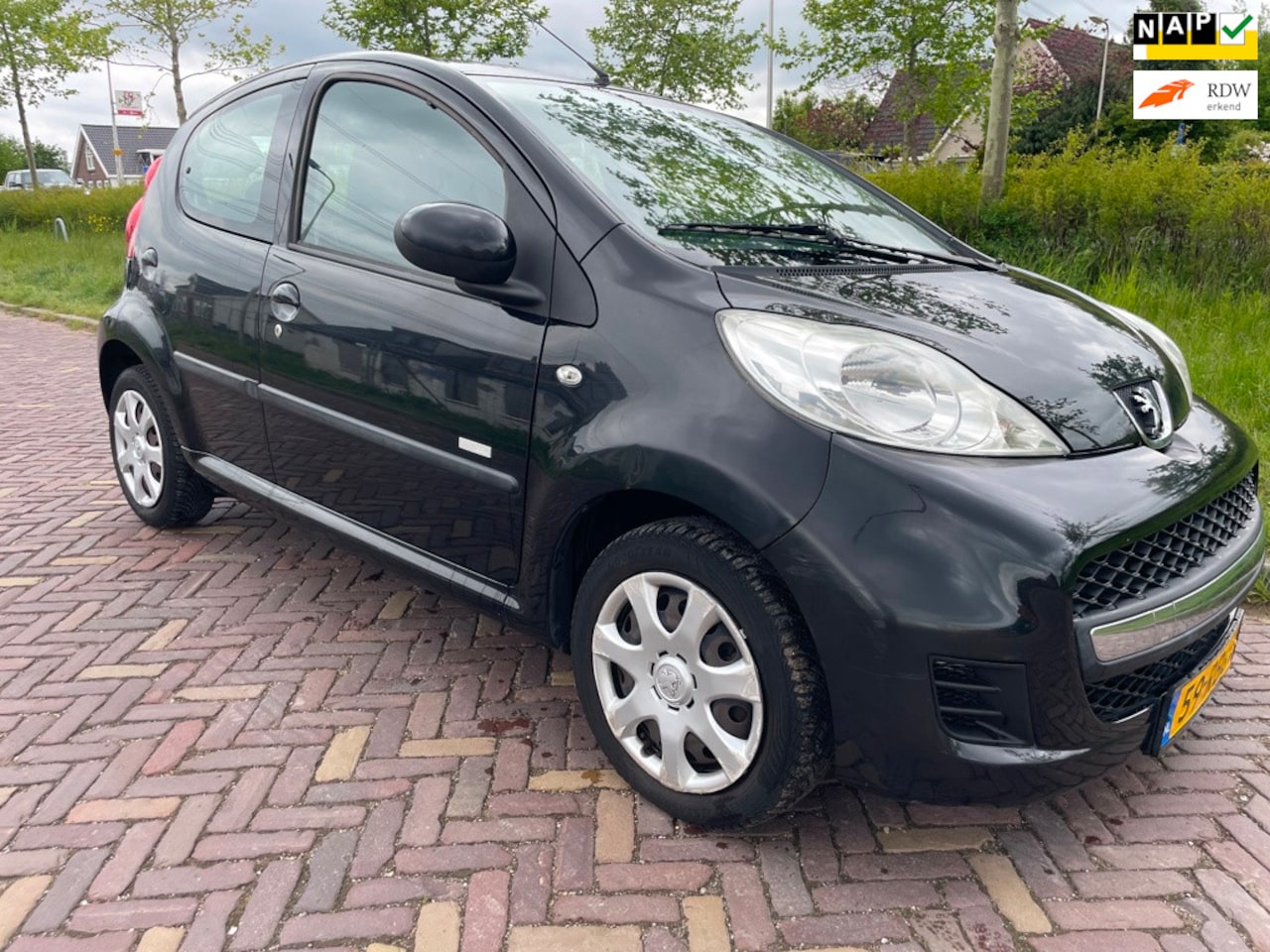 Peugeot 107 - 1.0-12V Millesim 200-Airco - AutoWereld.nl