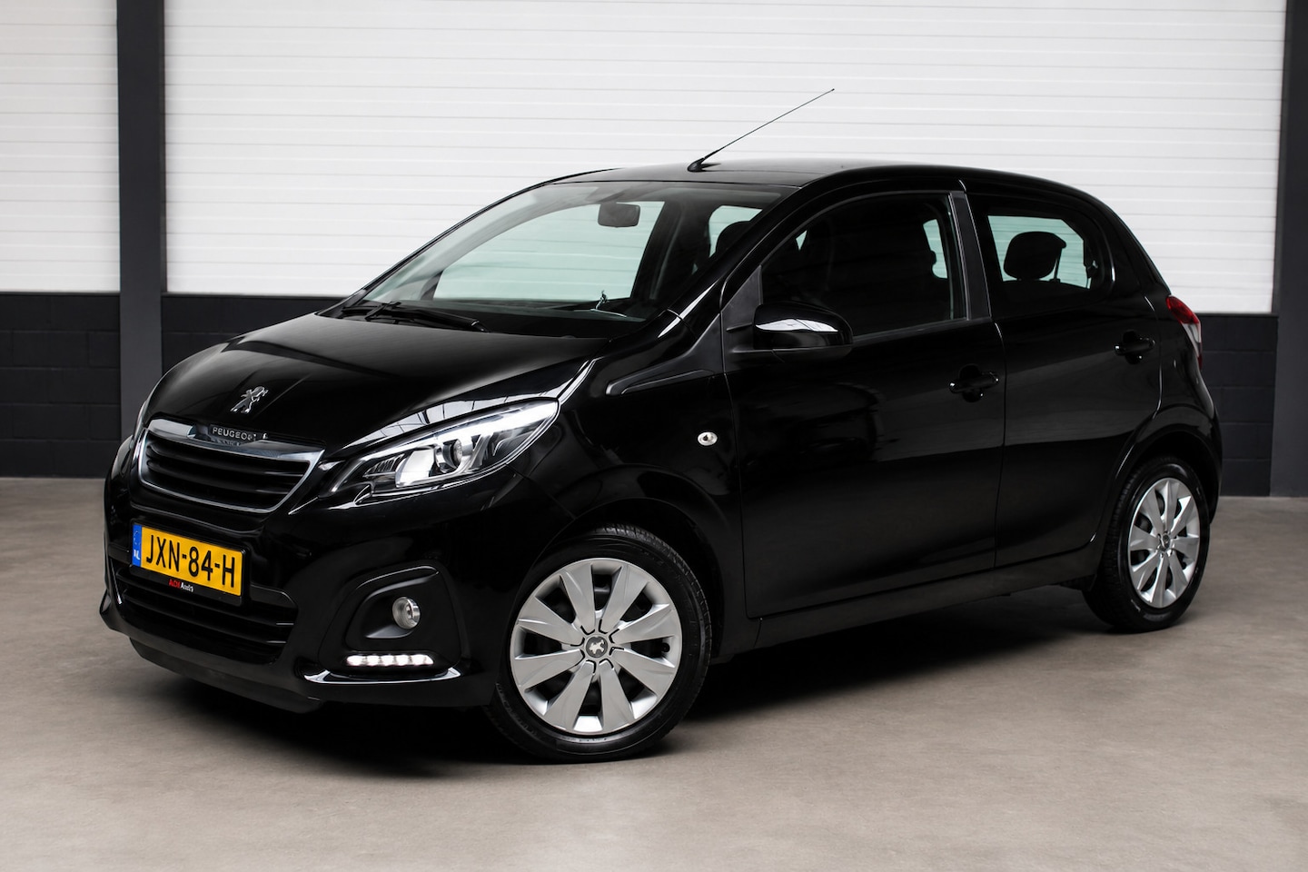 Peugeot 108 - 1.2 Puretech Active l Airco l Elek Pak l LED - AutoWereld.nl
