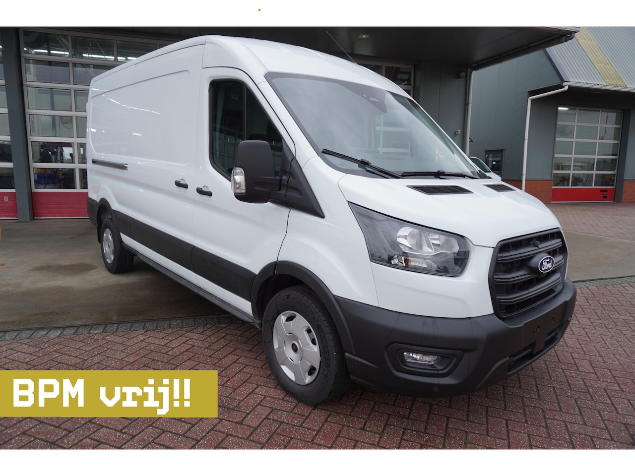 Ford Transit - 350 2.0 TDCI 130PK L3H2 Trend Nr. V137 | Airco | Cruise | Trekhaak | Apple cp-Android auto - AutoWereld.nl