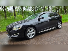 Volvo V60 - 2.4 D6 AWD Plug-In Hybrid Summum Full Options