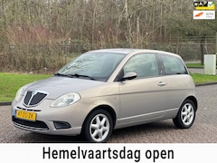 Lancia Y(psilon) - Ypsilon 1.2 Oro/AIRCO/ELECRAMEN VOOR/TREKHAAK