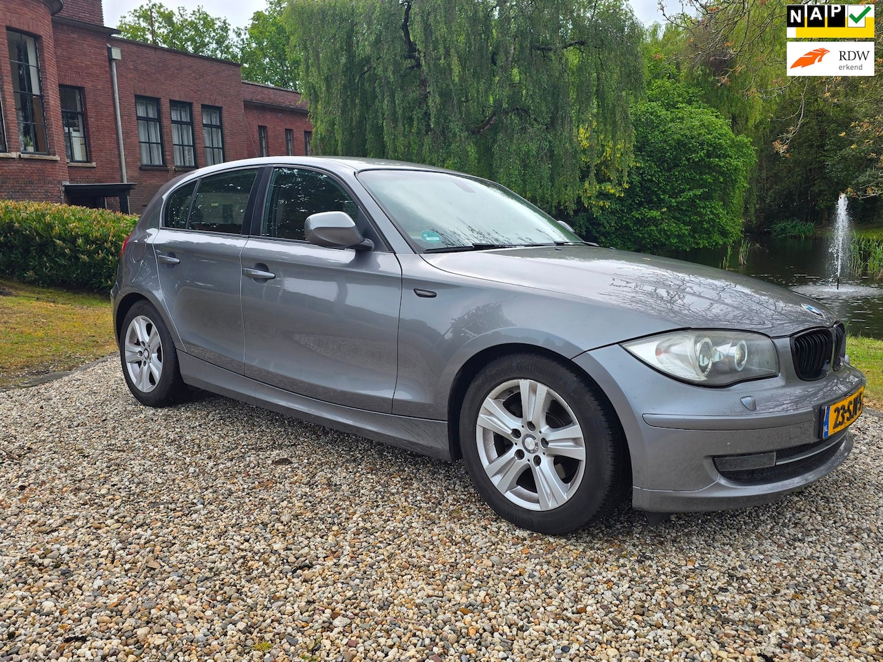 BMW 1-serie - 118i EffDyn. Ed. Business Line Ultimate Edition 118i EffDyn. Ed. Business Line Ultimate Edition - AutoWereld.nl