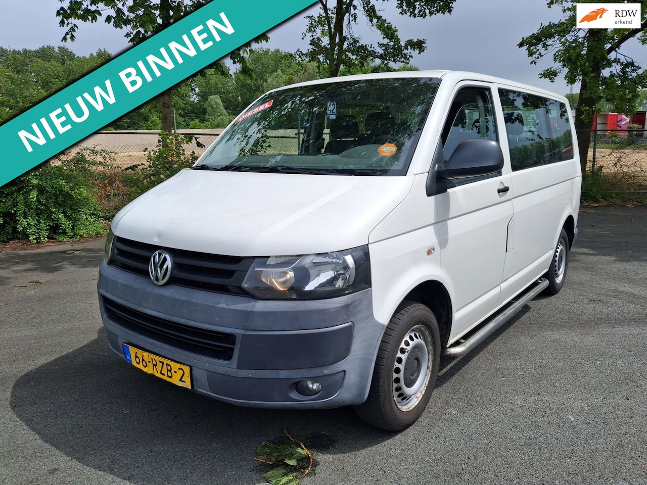 Volkswagen Transporter Kombi - 2.0 TDI L1H1 Trendline Baseline 9 PRSN UITVOERING MET AIRCO - AutoWereld.nl