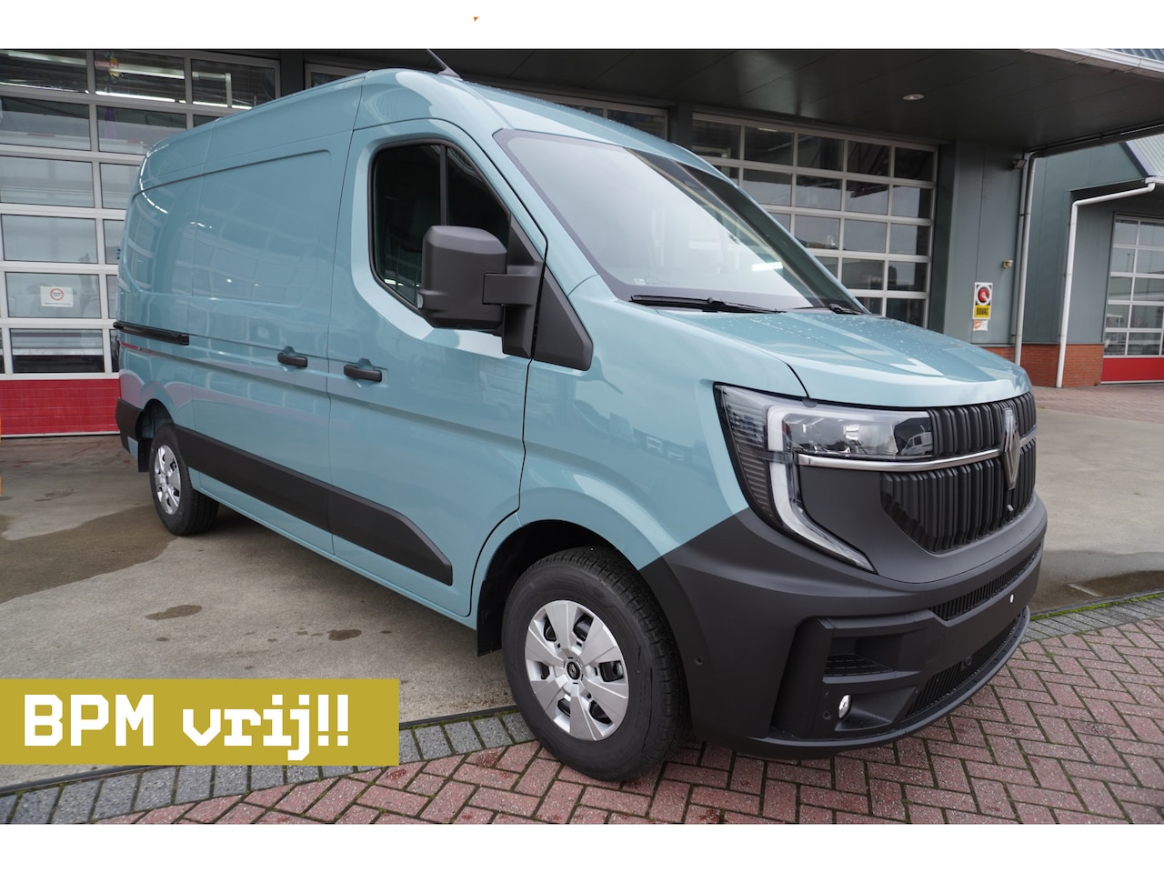 Renault Master - T35 2.0 dCi 170PK L2H2 Extra Schuifdeur L / R Nr. V210 | Climate | Navi | Cruise | Trekhaa - AutoWereld.nl
