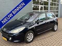 Peugeot 307 - 1.6-16V Premium / Cruisecontrole / Climate controle / Trekhaak