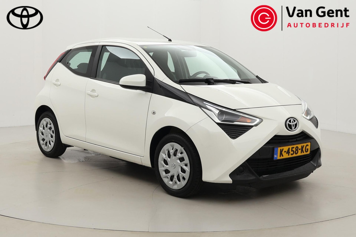 Toyota Aygo - 1.0 VVT-i x-play | Apple Carplay / Android Auto | Airco | Camera | DAB | Bluetooth - AutoWereld.nl